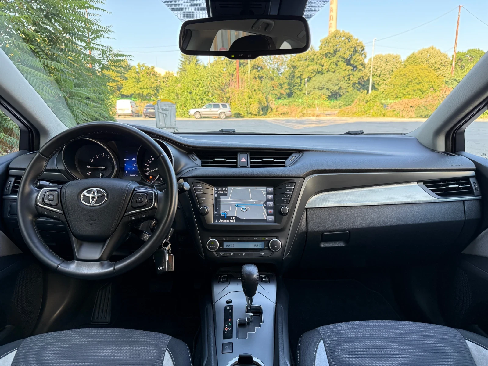 Toyota Avensis 2.0i AUTOMATIC SWISS, снимка 7 - Автомобили и джипове - 55618162