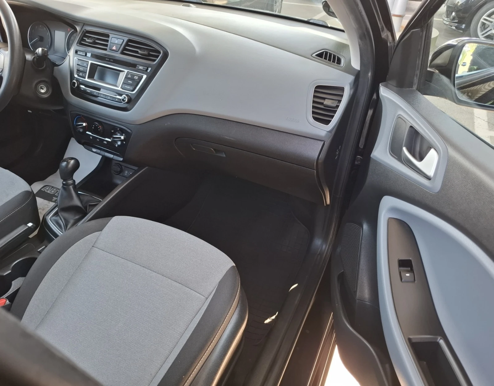 Hyundai I20 1.2 * 107340 к.м. * EURO6, снимка 11 - Автомобили и джипове - 55628753