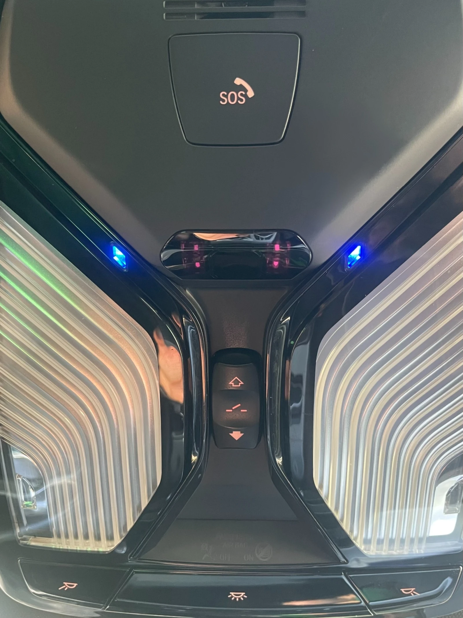 BMW 530 Individual M Nappa Laser HUD SoftClose Harman, снимка 16 - Автомобили и джипове - 56106750