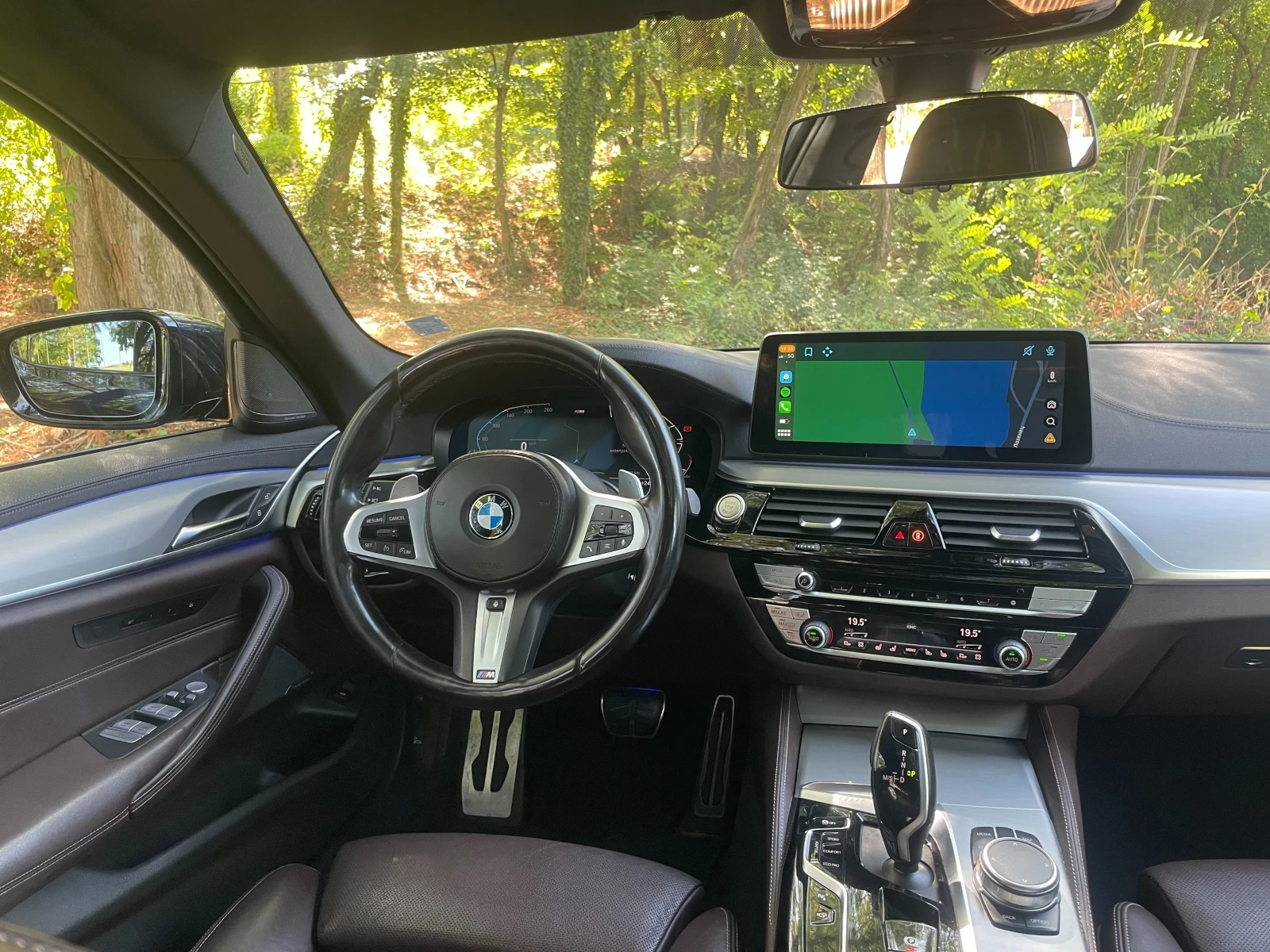 BMW 530 Massage M Nappa Laser HUD SoftClose Harman, снимка 10 - Автомобили и джипове - 56106750