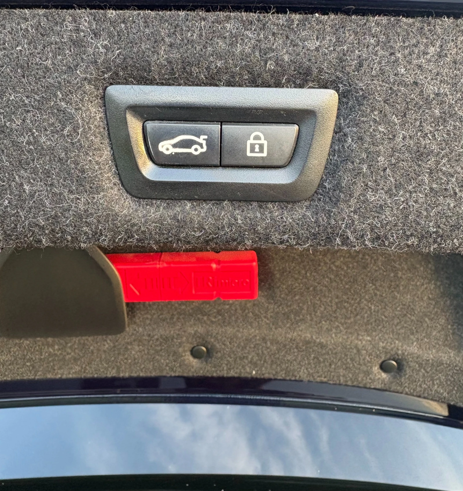 BMW 530 Individual M Nappa Laser HUD SoftClose Harman, снимка 17 - Автомобили и джипове - 56106750