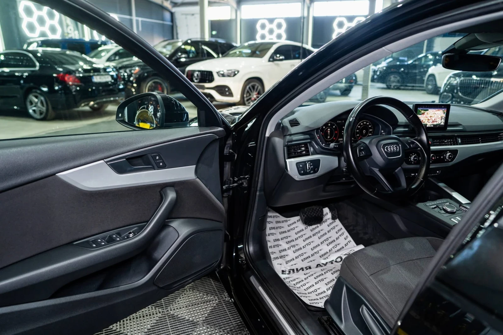 Audi A4 2.0TDI QUATTRO LED NAVI ЛИЗИНГ 100%, снимка 10 - Автомобили и джипове - 56186724