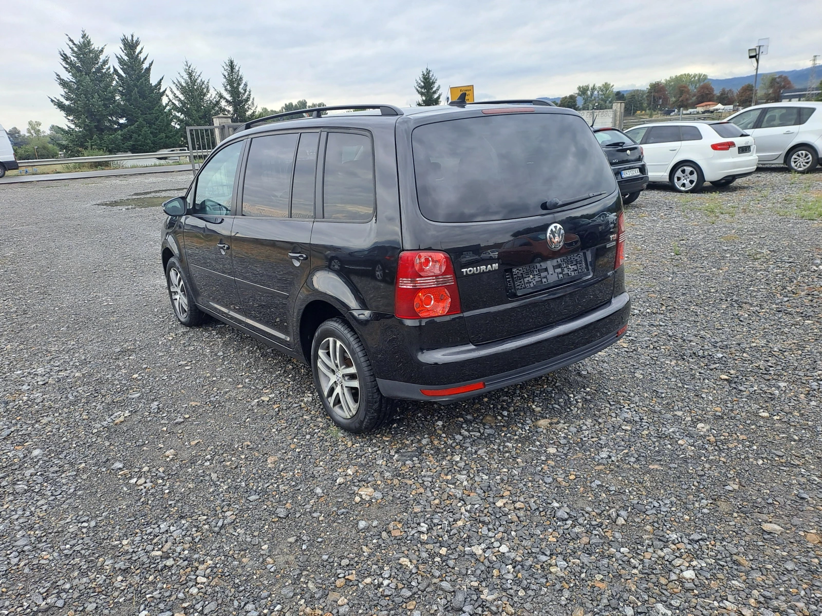 VW Touran 1.4TSI ECOFUEL, снимка 5 - Автомобили и джипове - 56231351
