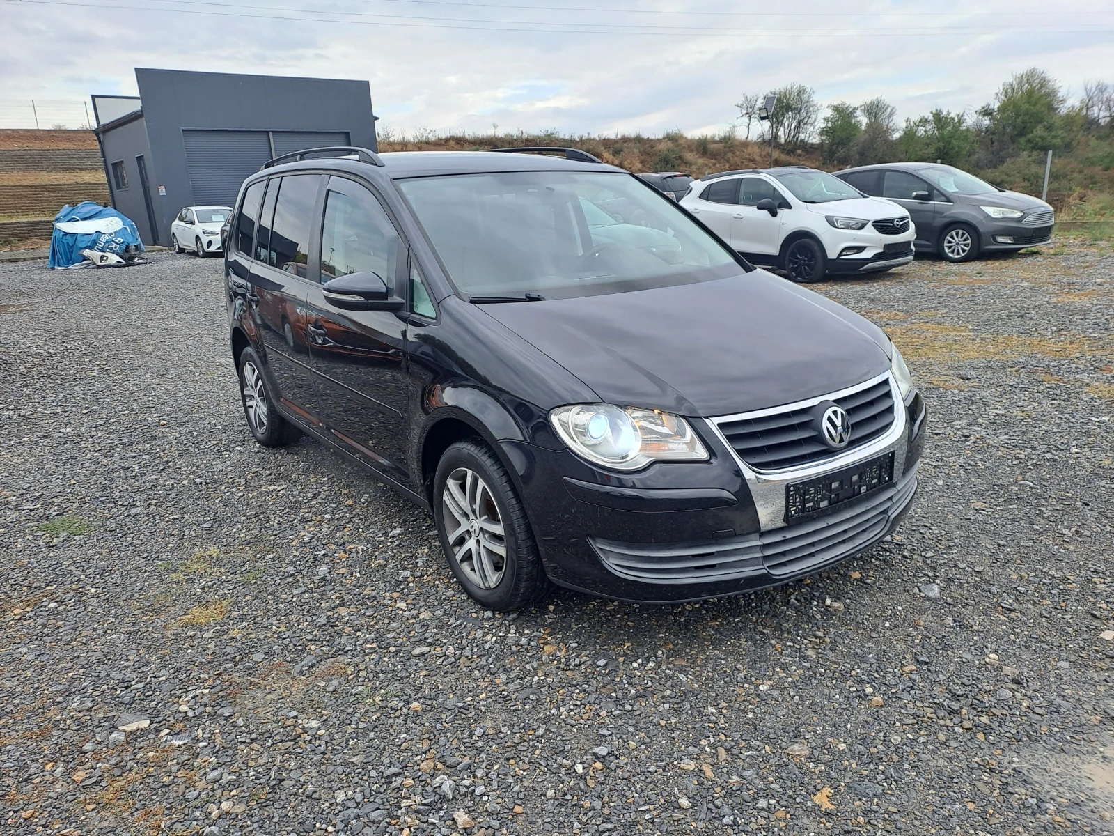 VW Touran 1.4TSI ECOFUEL, снимка 3 - Автомобили и джипове - 56231351