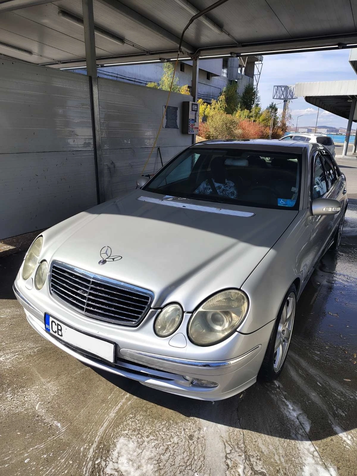 Mercedes-Benz E 270, снимка 4 - Автомобили и джипове - 56518255