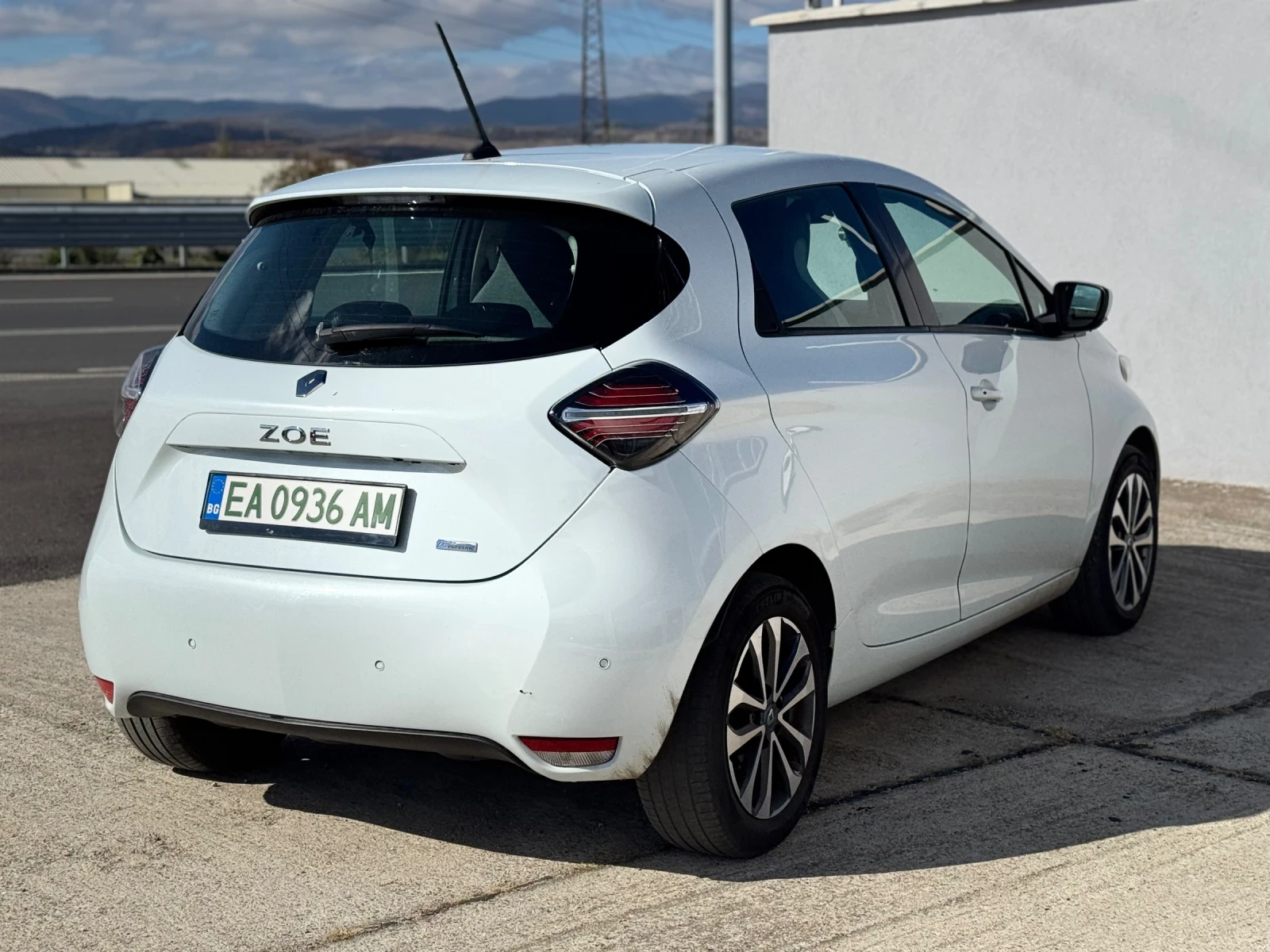 Renault Zoe R135, снимка 5 - Автомобили и джипове - 56623213