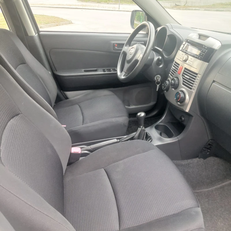 Daihatsu Terios, снимка 7 - Автомобили и джипове - 50225297