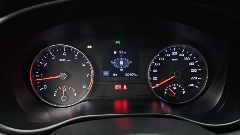 Kia Sportage 2.0 2WD NOBLESSE , снимка 8 - Автомобили и джипове - 52463792