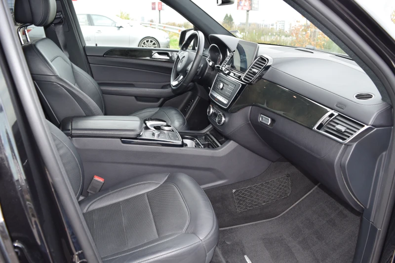 Mercedes-Benz GLE 350 AMG 4Matic, снимка 8 - Автомобили и джипове - 52465422
