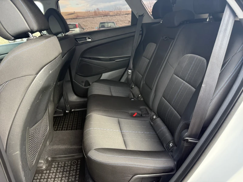 Hyundai Tucson 1.7CRDI * КАМЕРА* СТАРТ/СТОП* ЕВРО 6 , снимка 7 - Автомобили и джипове - 52479704