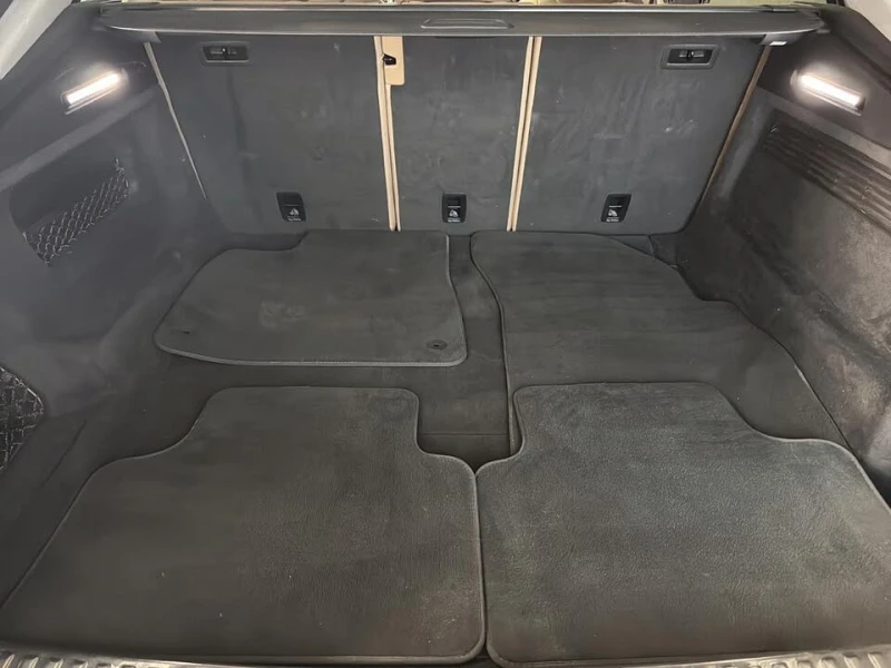 Audi Q8 55 TFSI* PROGRESSIV* ОБДУХВАНЕ* ПАМЕТ* , снимка 13 - Автомобили и джипове - 52683943