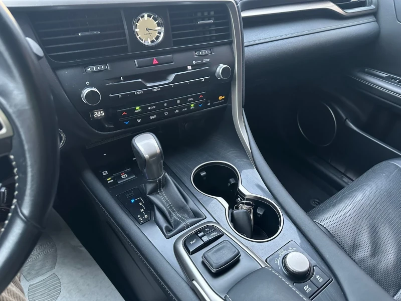 Lexus RX 450h AWD Executive Plus 102хил.км* , снимка 9 - Автомобили и джипове - 52690630