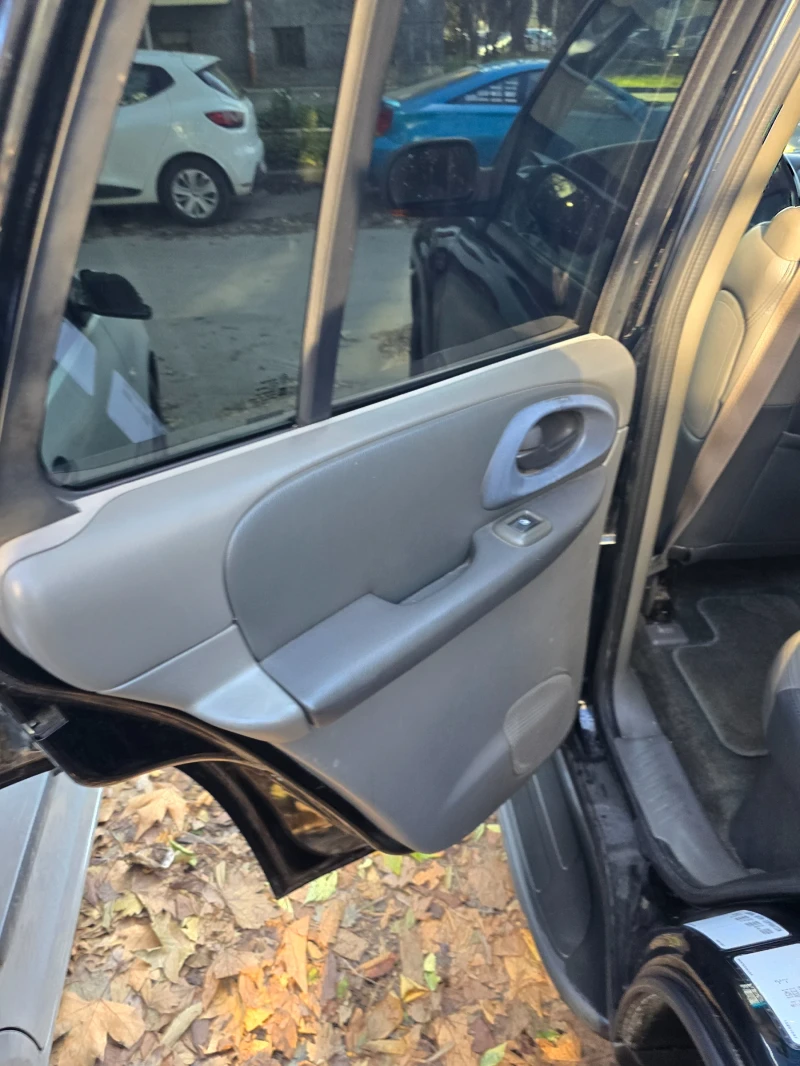 Chevrolet Trailblazer, снимка 11 - Автомобили и джипове - 52997118