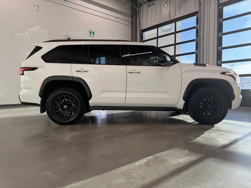 Toyota Sequoia TRD PRO* * CARPLAY* * , снимка 7 - Автомобили и джипове - 53135753