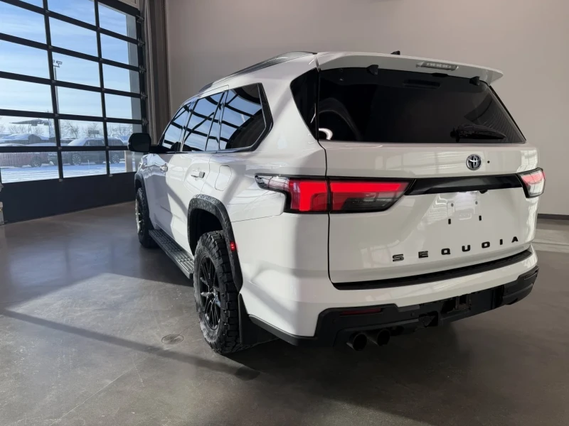 Toyota Sequoia TRD PRO* * CARPLAY* * , снимка 4 - Автомобили и джипове - 53135753