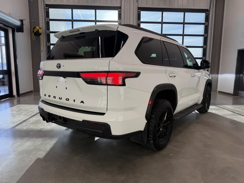 Toyota Sequoia TRD PRO* * CARPLAY* * , снимка 6 - Автомобили и джипове - 53135753