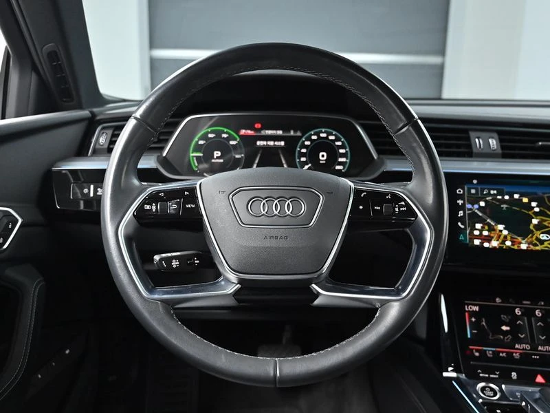 Audi Q8 55 Quattro| 408к.с., снимка 13 - Автомобили и джипове - 56017382