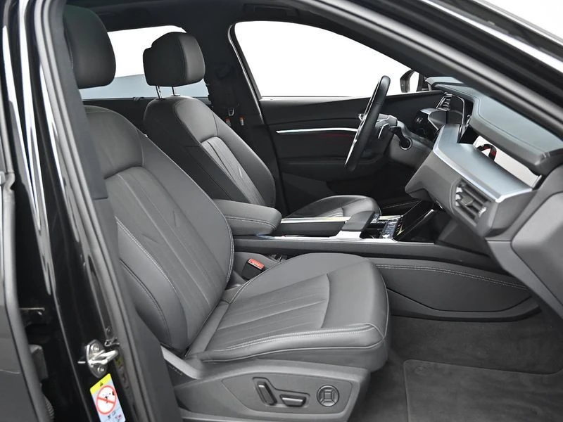Audi Q8 55 Quattro| 408к.с., снимка 10 - Автомобили и джипове - 56017382