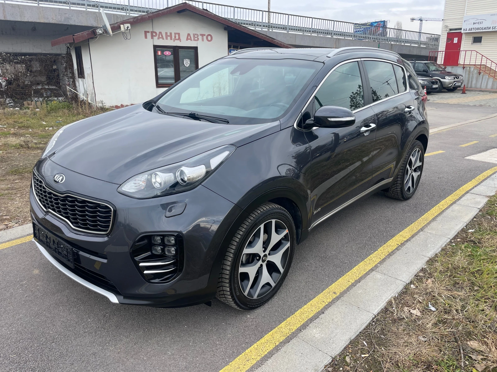 Kia Sportage 2.0CRDI-GT-LINE-KEYLESS GO-ПАНОРАМА-КСЕНОН-КАМЕРА - изображение 2