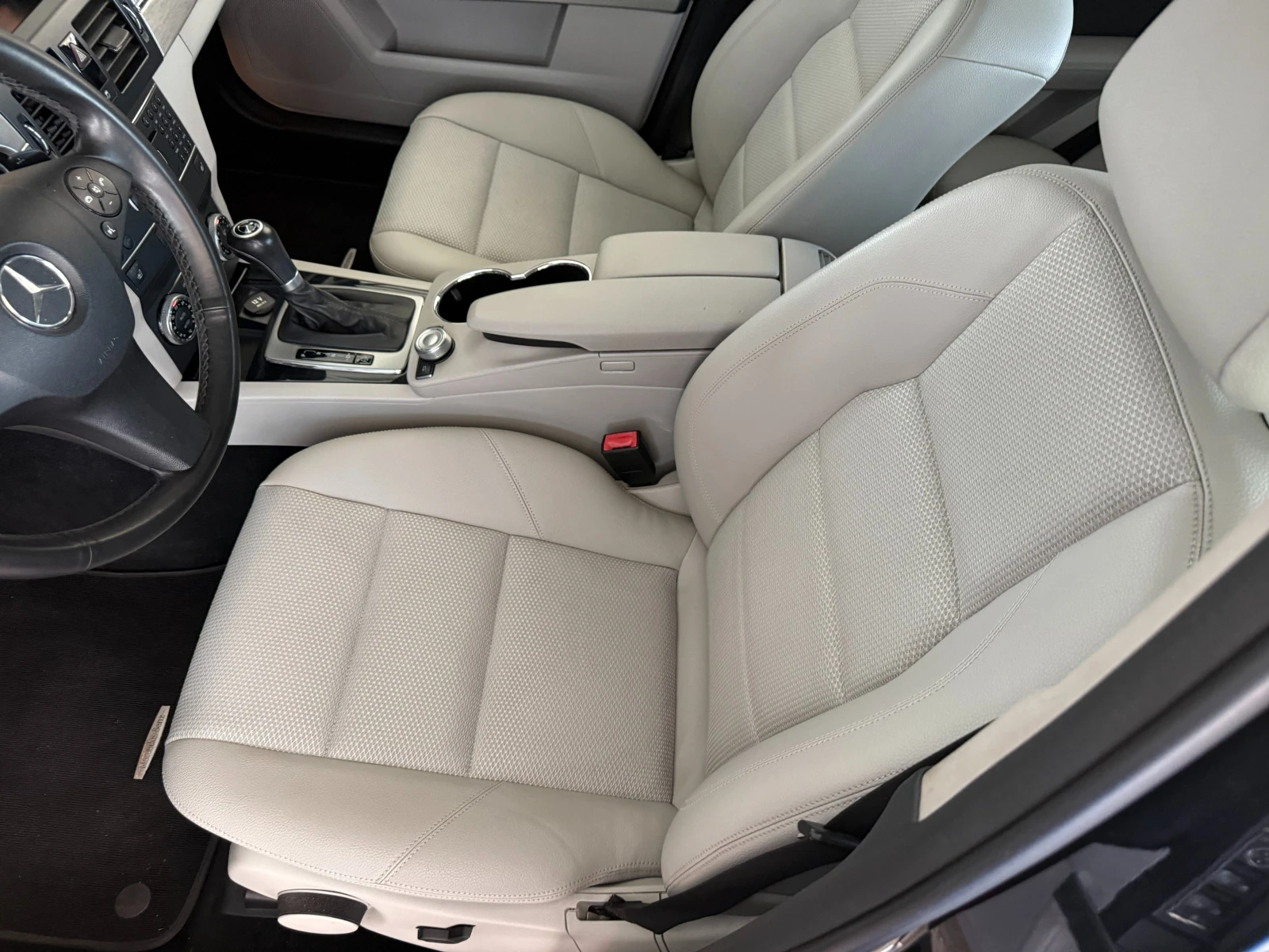 Mercedes-Benz GLK 220d 4Мatic* ПЕРФЕКТНО СЪСТОЯНИЕ - изображение 8