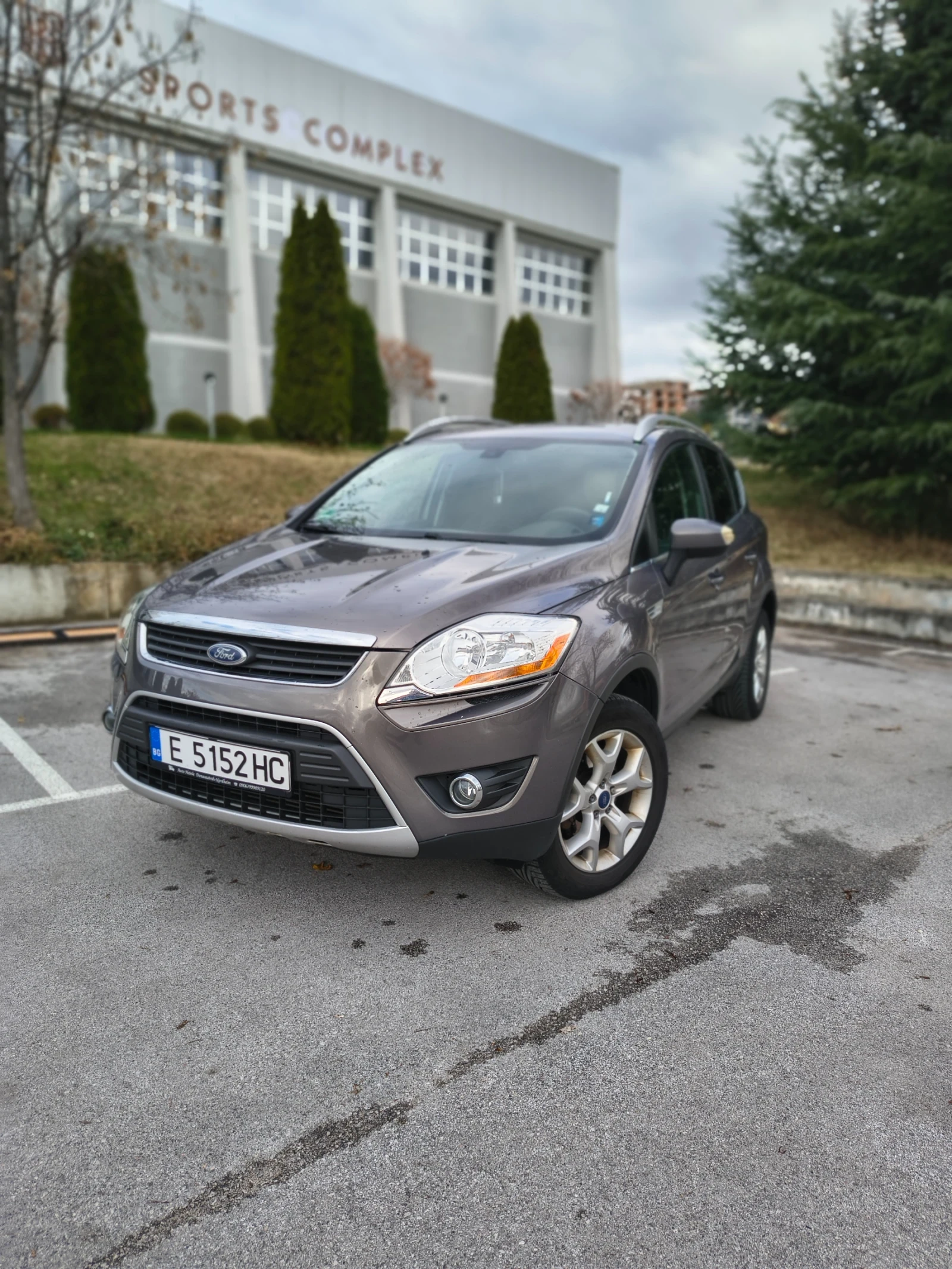 Ford Kuga 4x4 бензин нов внос 2011 регистрация Euro5 - изображение 2