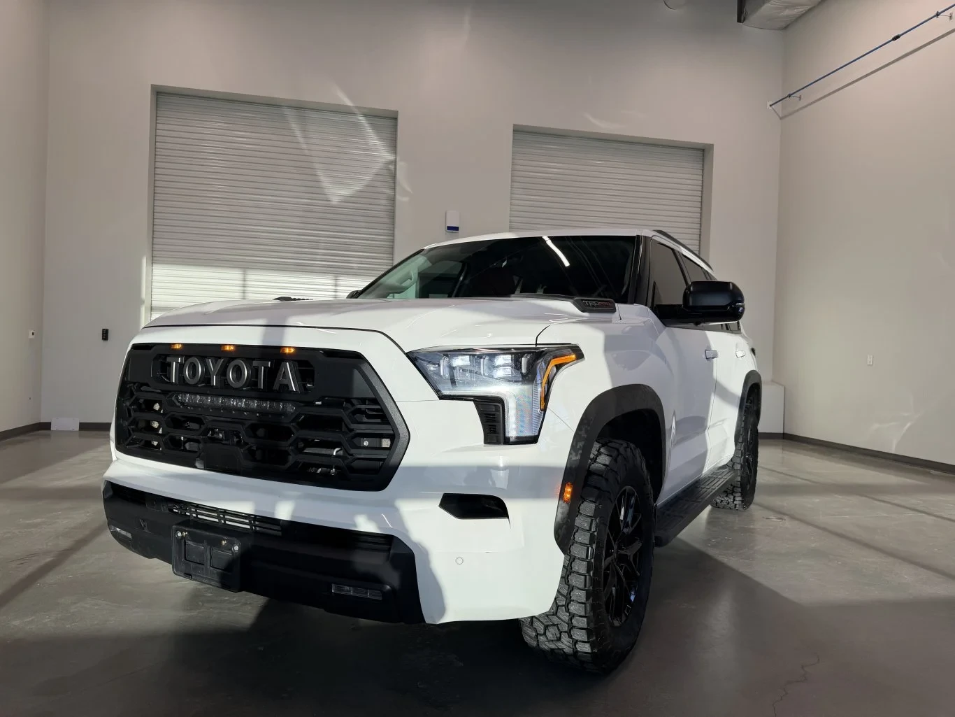 Toyota Sequoia TRD PRO* * CARPLAY* *  - изображение 2