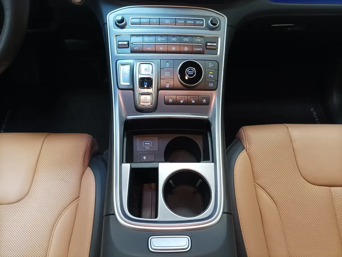 Hyundai Santa fe Hyundai Santa Fe 2.2 CRDi Signature , снимка 12 - Автомобили и джипове - 53740315