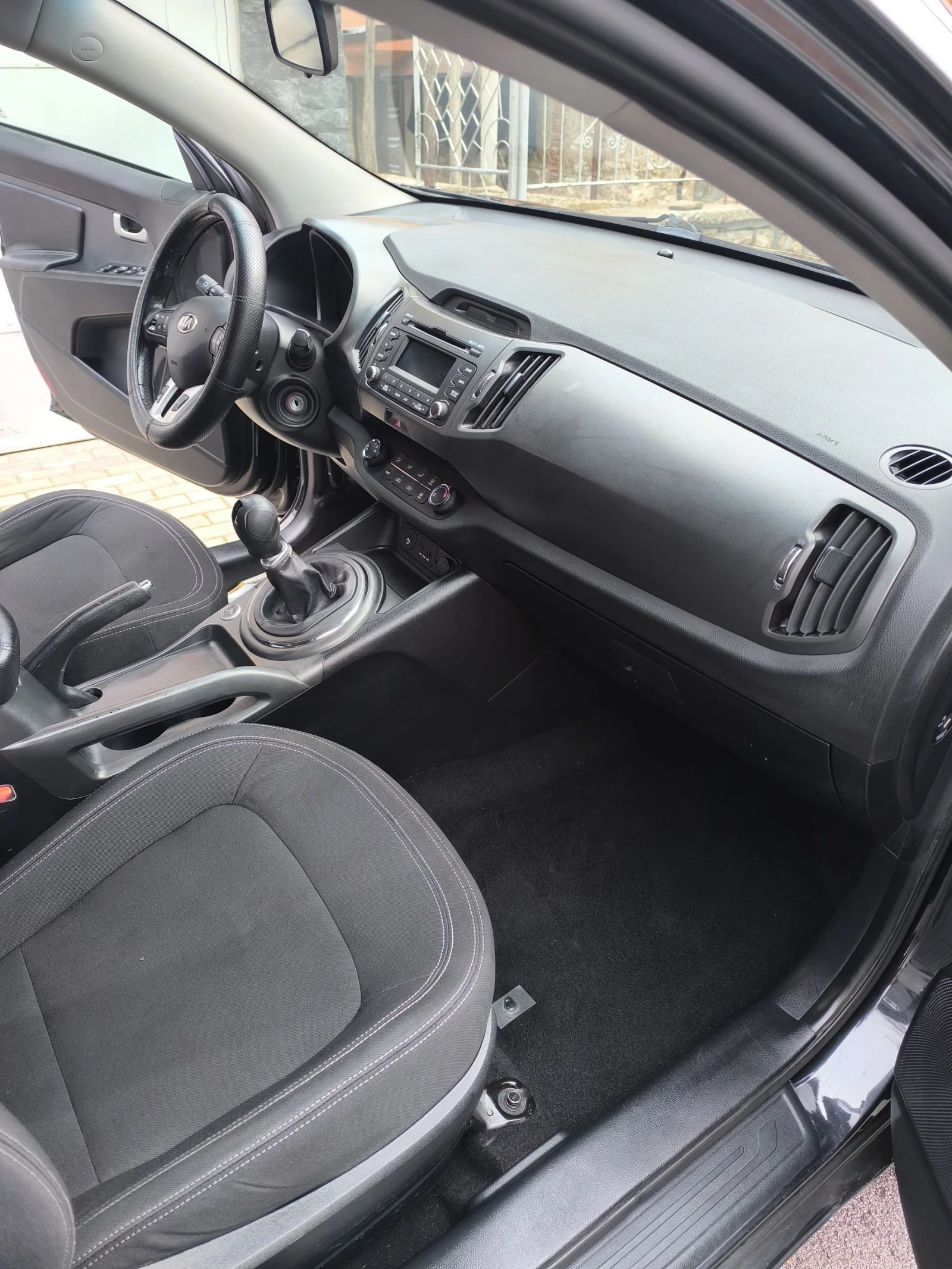 Kia Sportage, снимка 4 - Автомобили и джипове - 54163875