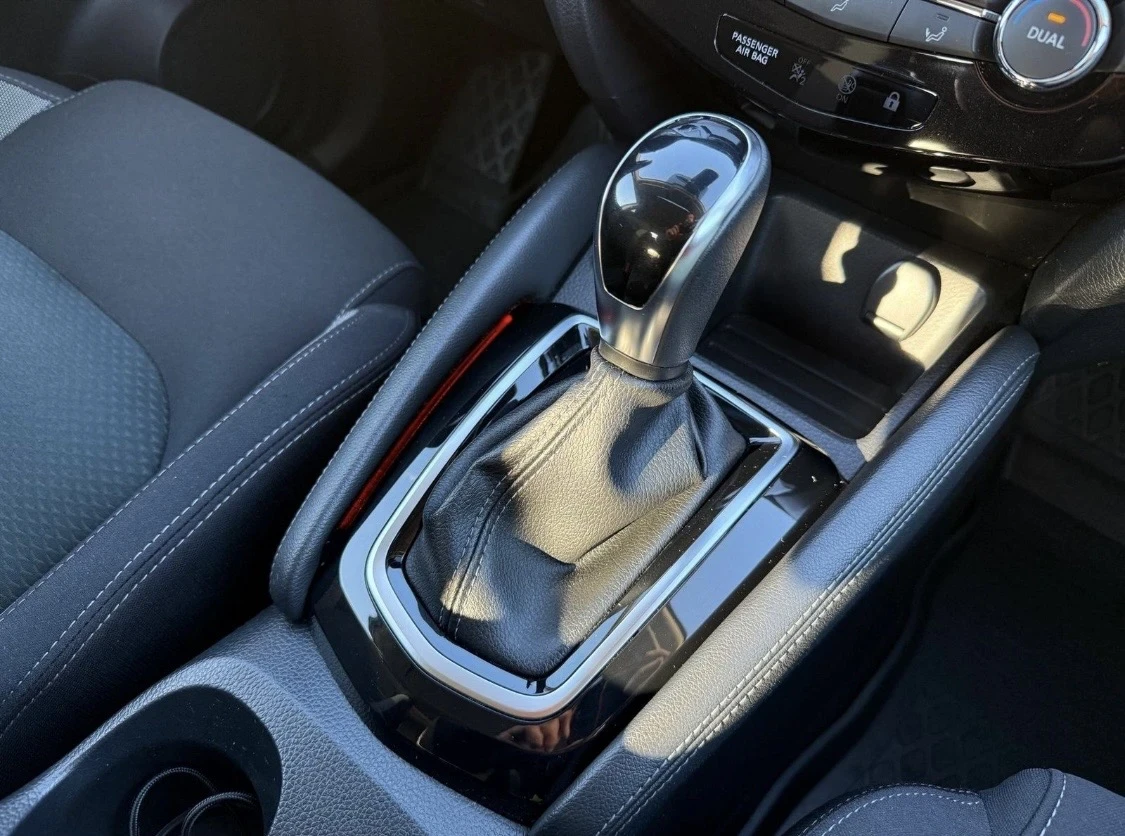 Nissan Qashqai Гаранционен, снимка 13 - Автомобили и джипове - 54241601