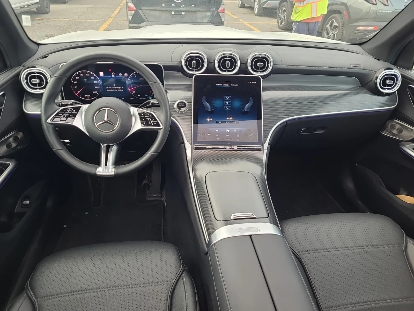 Mercedes-Benz GLC 300 ПОДГРЕВ * ПАНОРАМА * 360 * BURMESTER * CARFAX, снимка 6 - Автомобили и джипове - 54643319