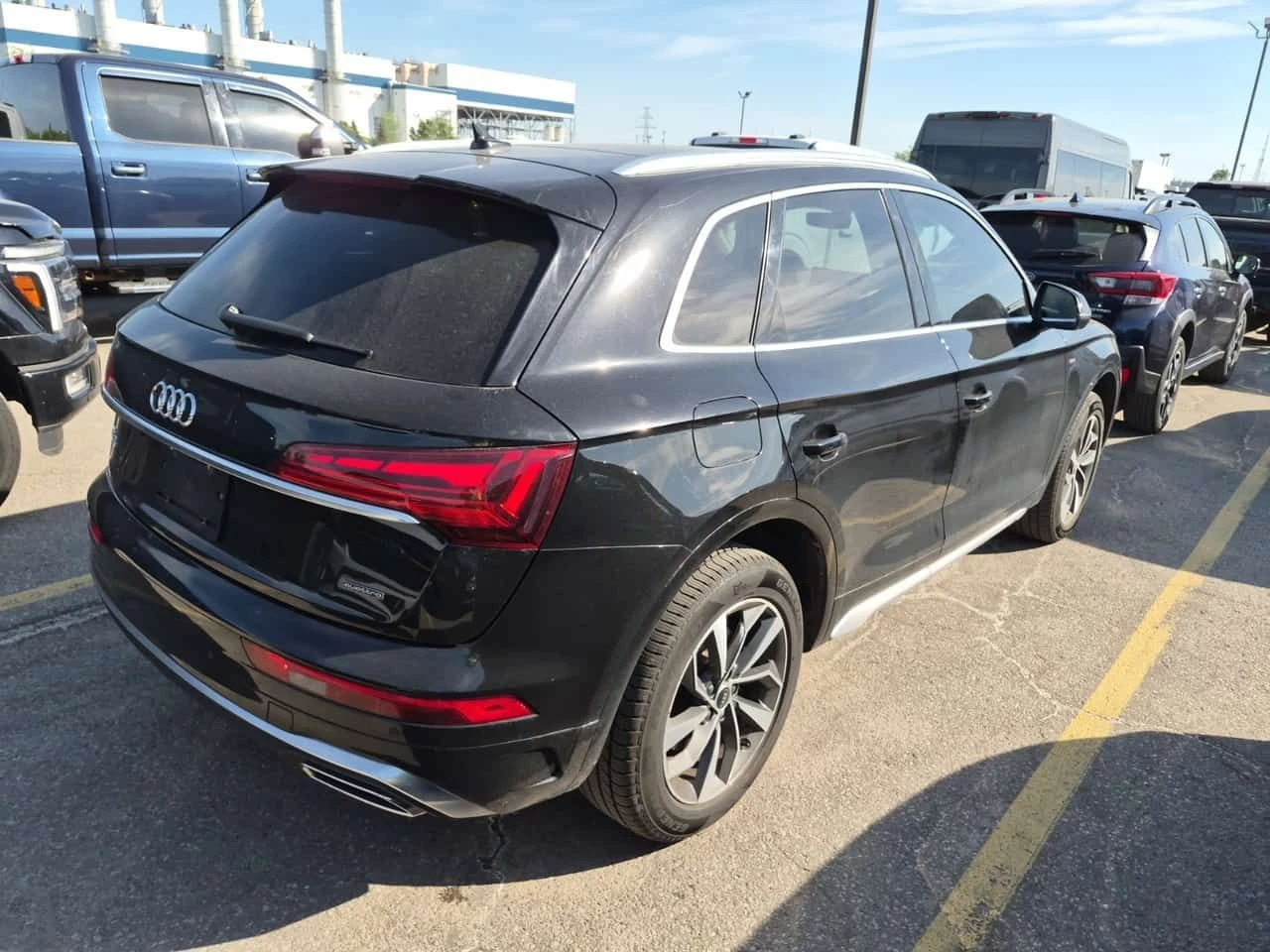 Audi Q5 PROGRESSIV | CARFAX | БЕЗ ПЪРВОНАЧАЛНА ВНОСКА, снимка 3 - Автомобили и джипове - 54963492
