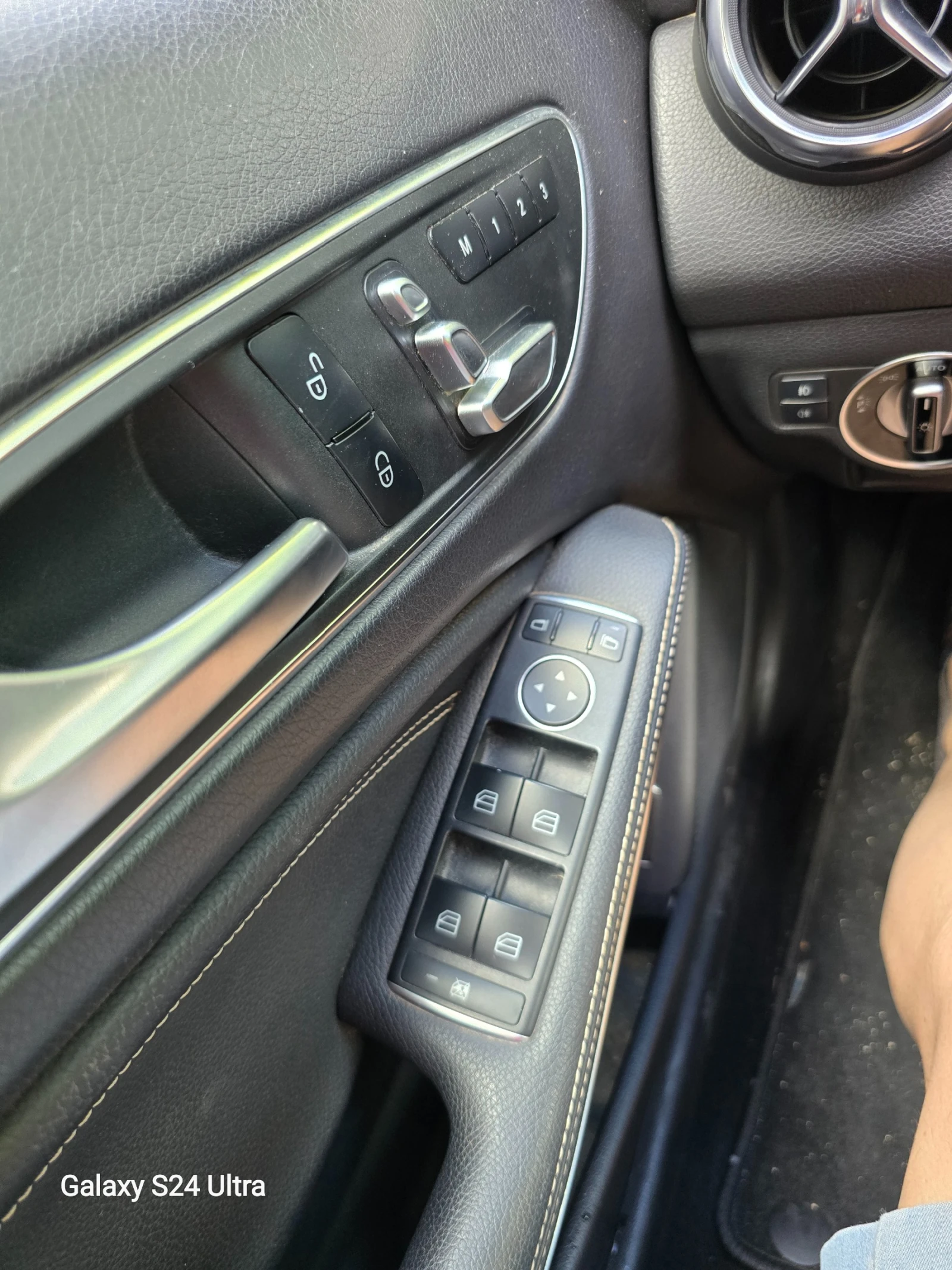 Mercedes-Benz GLA 250 2.0L turbo, снимка 11 - Автомобили и джипове - 54982032