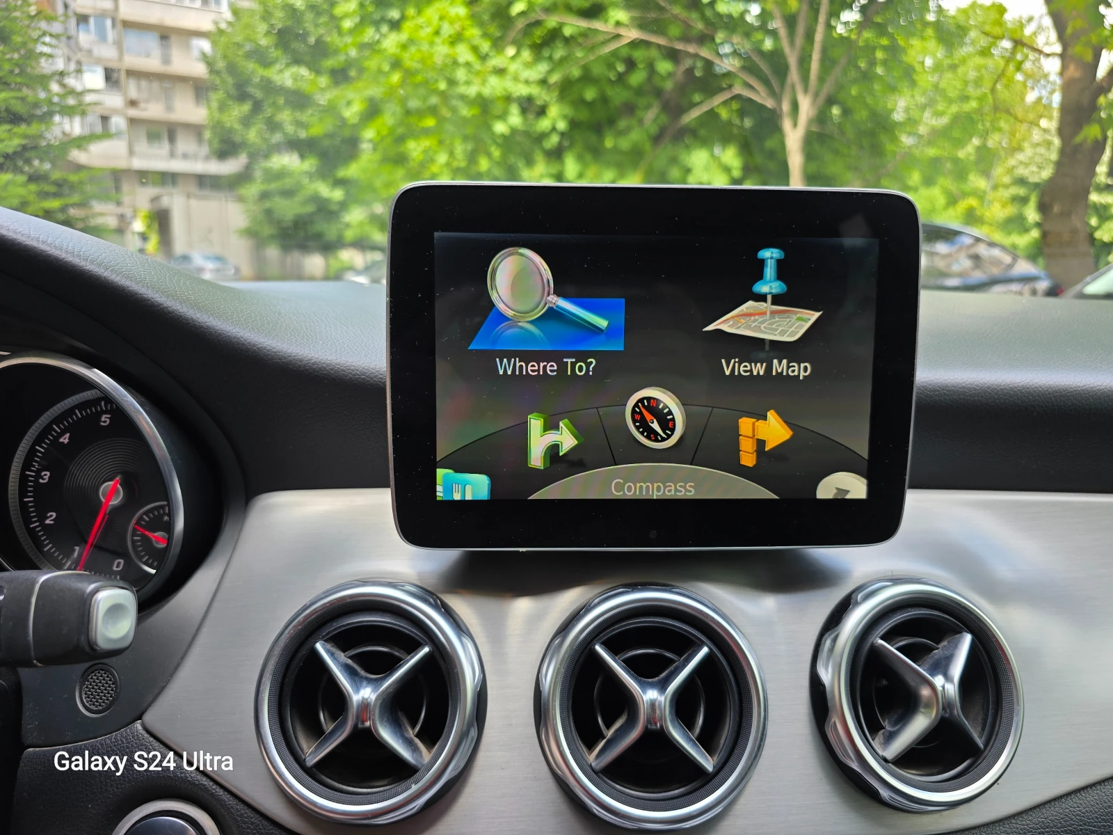Mercedes-Benz GLA 250 2.0L turbo, снимка 15 - Автомобили и джипове - 54982032