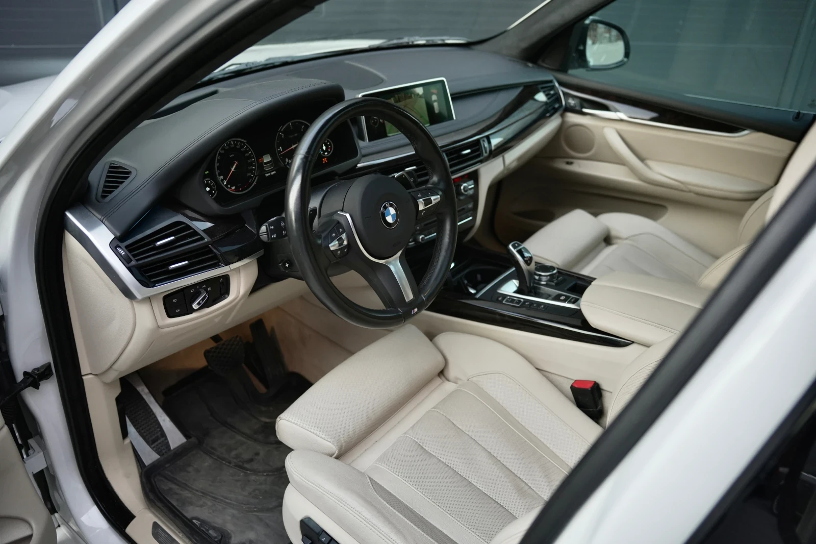 BMW X5 30D xDrive M-Pack Първи собственик, снимка 9 - Автомобили и джипове - 55452697