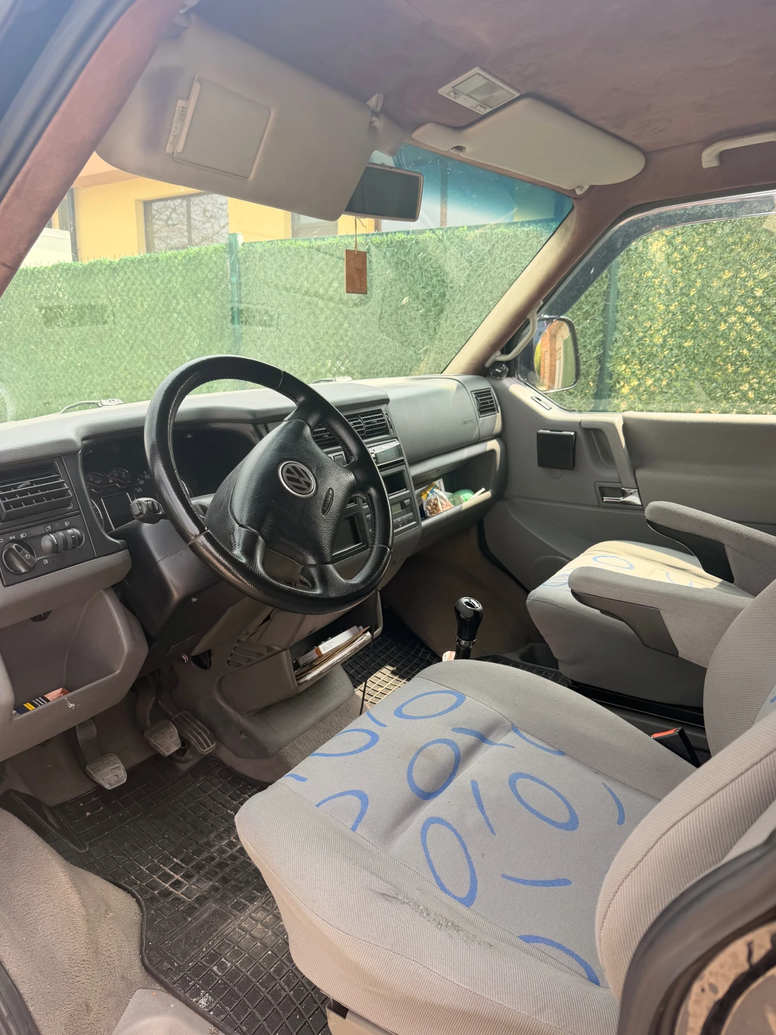 VW Multivan T4, снимка 6 - Бусове и автобуси - 54183384