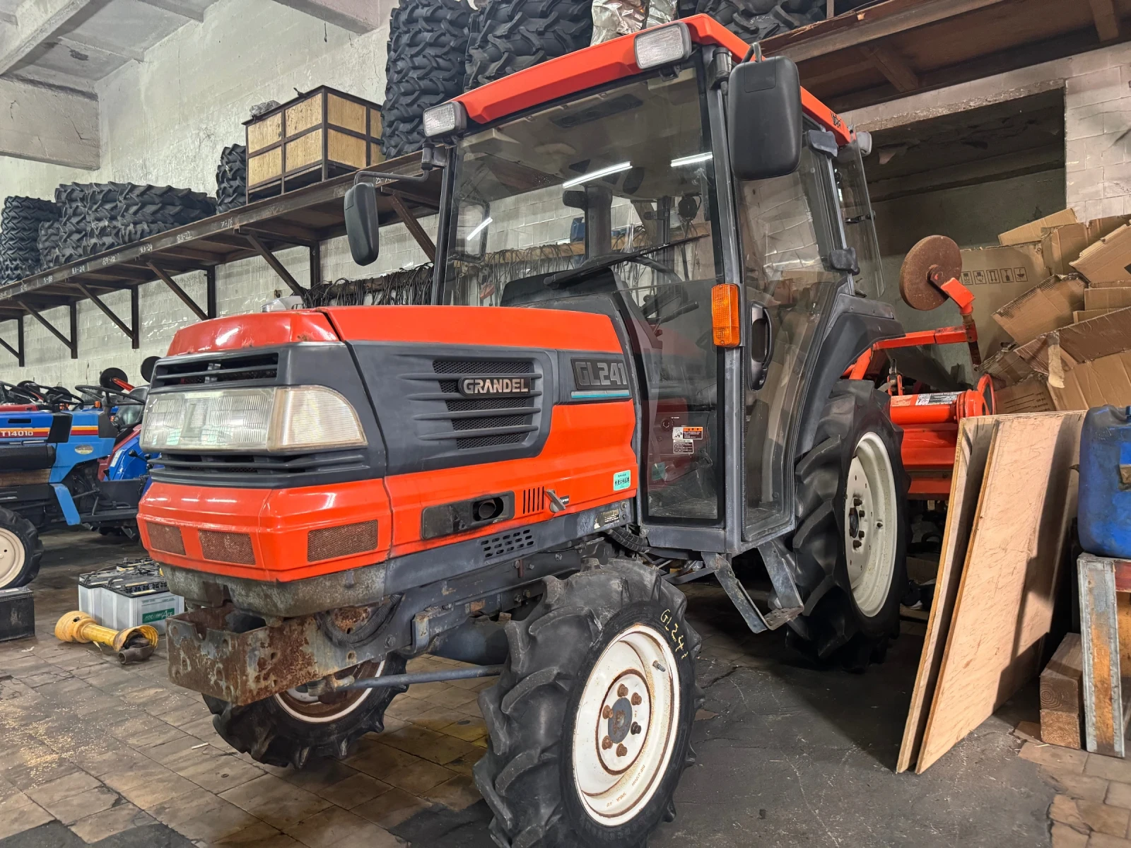 Трактор Kubota GL241 - изображение 2