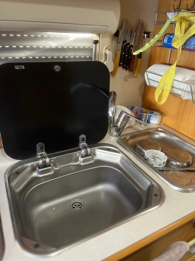 Кемпер Mercedes-Benz Notin, снимка 11 - Каравани и кемпери - 52935644