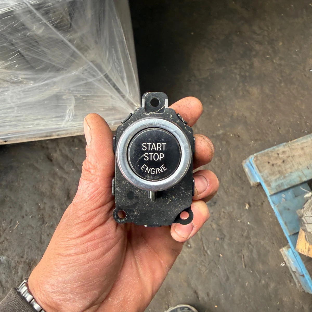 Бутон за запалване и гасене на двигателя Start Stop бутон за BMW F10 9229563-190