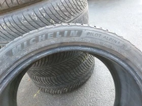 Гуми Зимни 235/40R19, снимка 5
