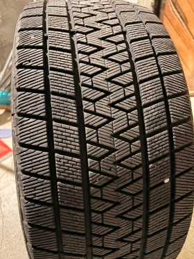 Гуми Зимни 275/40R20, снимка 1