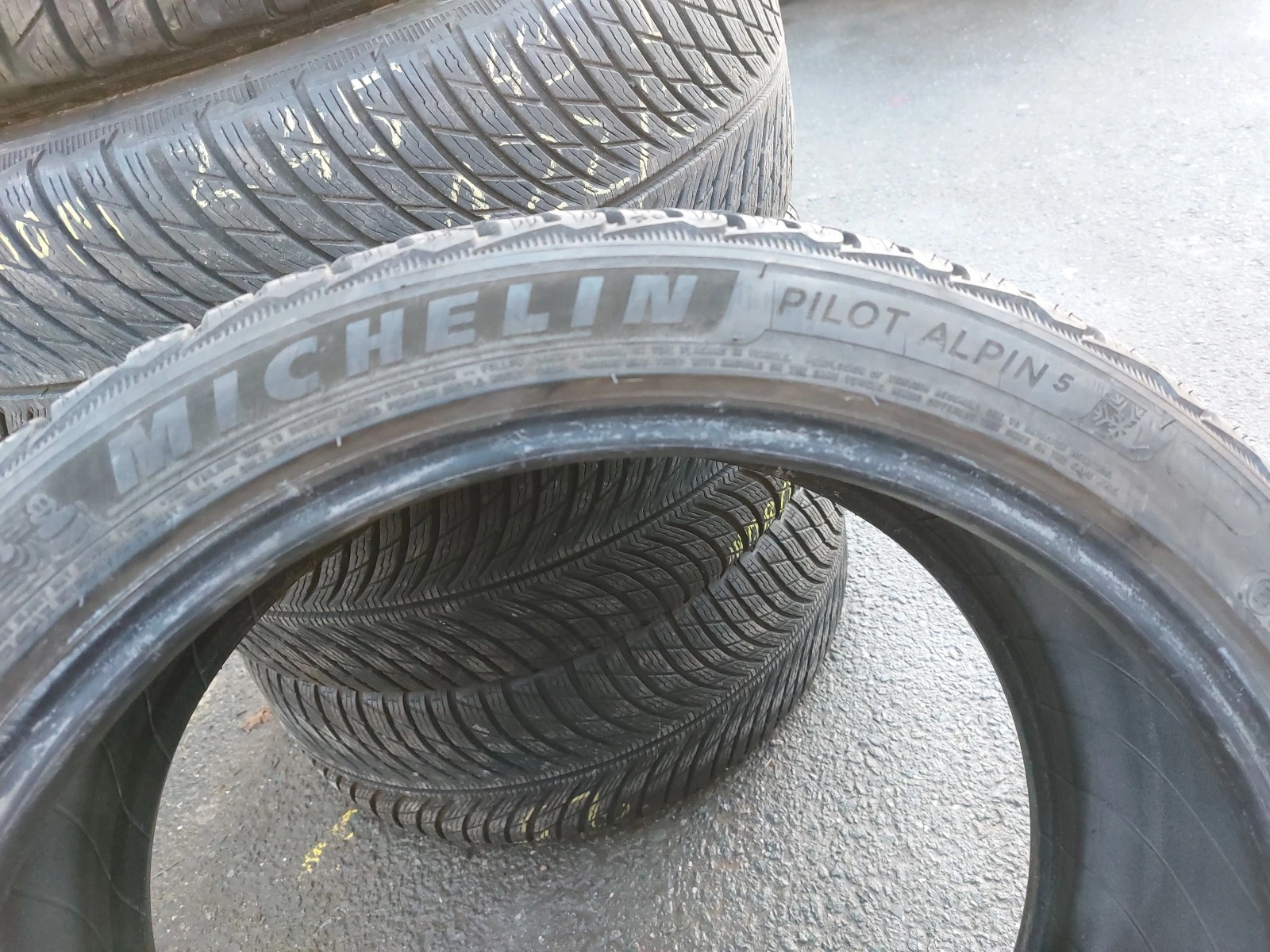���� 235/40R19 | Mobile.bg � ����������� 5