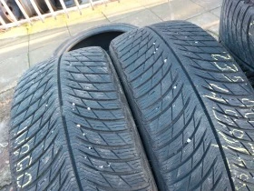 Гуми Зимни 235/40R19, снимка 2 - Гуми и джанти - 39389488