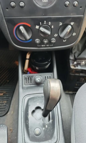 Opel Corsa 1.2i Автоматик - 1499 € / 2931.79 лв. - 51906795 5