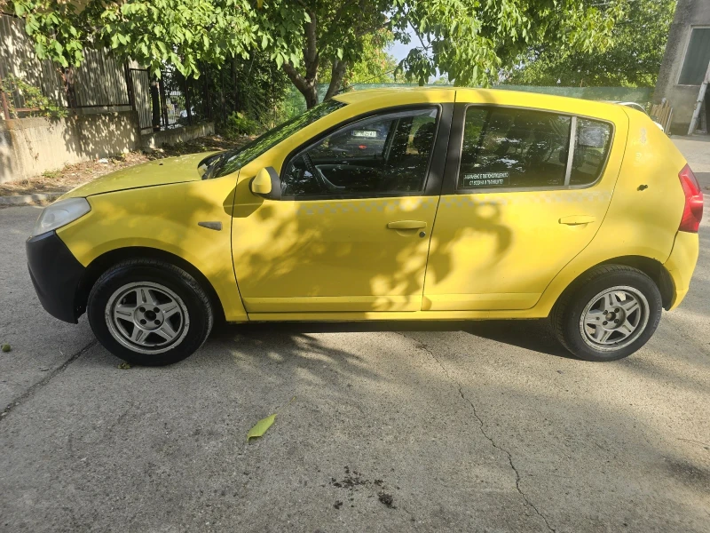 Dacia Sandero 1.6MPI газ, снимка 8 - Автомобили и джипове - 47061392