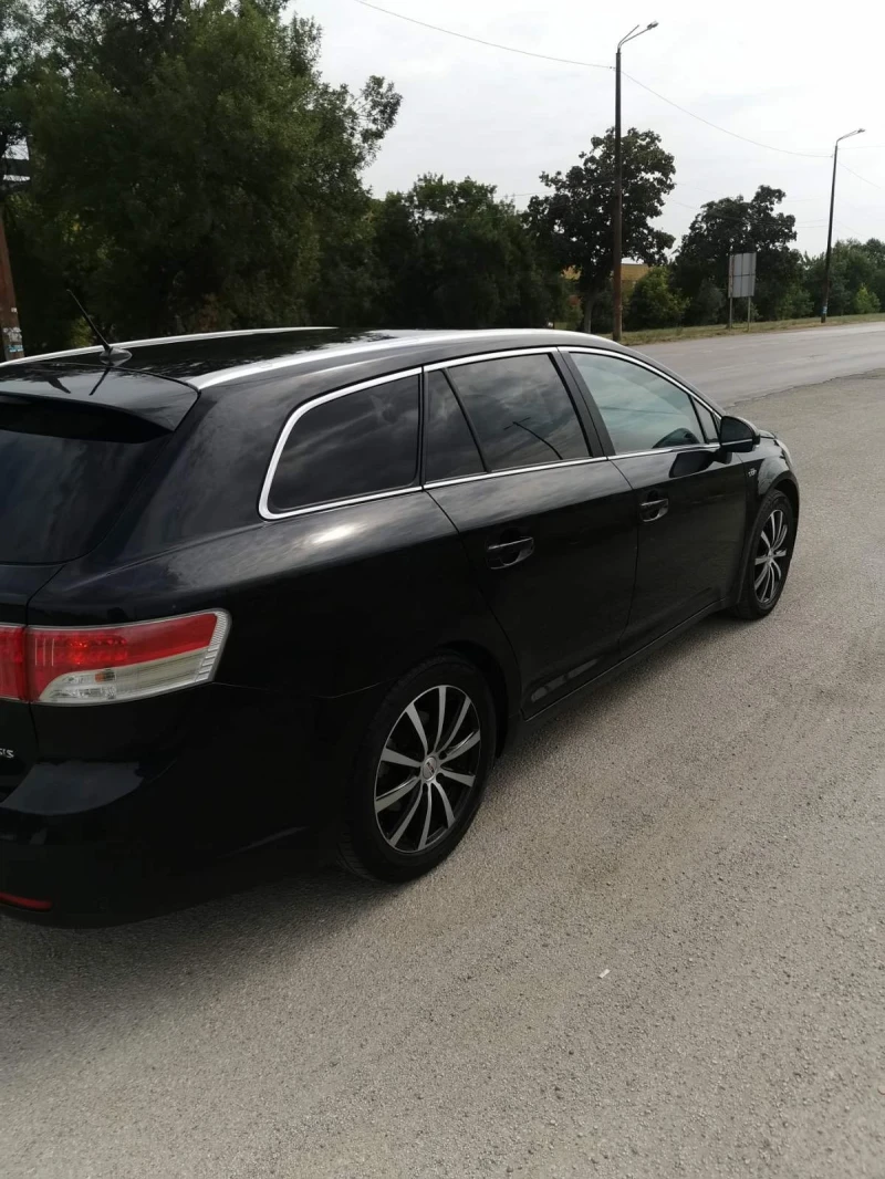 Toyota Avensis 2.2 150кс, снимка 4 - Автомобили и джипове - 47064236