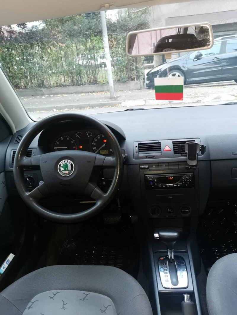 Skoda Fabia, снимка 5 - Автомобили и джипове - 47259867