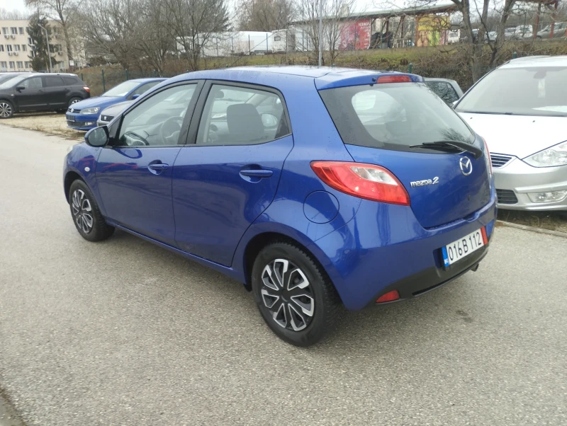 Mazda 2 1.4 бензин , снимка 5 - Автомобили и джипове - 48280617