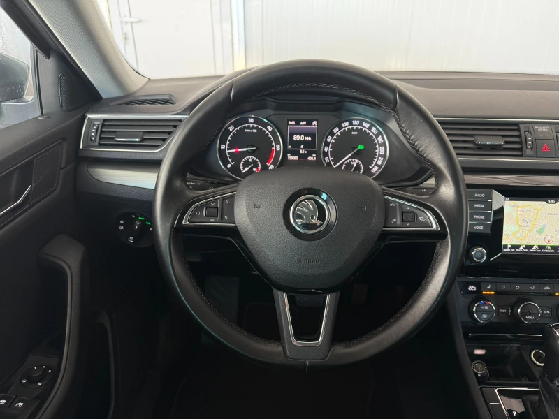 Skoda Superb 2.0TDI* 190к.с* СЕРВИЗНА КНИЖКА С ПЪЛНА ИСТОРИЯ , снимка 11 - Автомобили и джипове - 49821730