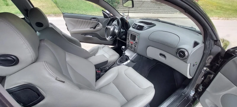 Alfa Romeo Gt 1.9 JTD, снимка 7 - Автомобили и джипове - 50267000