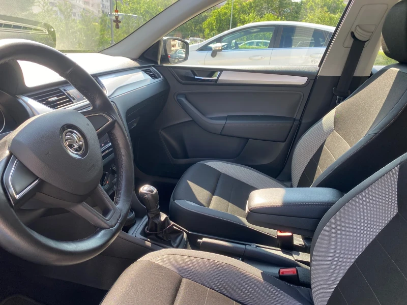 Skoda Rapid Ambition , снимка 11 - Автомобили и джипове - 51553091